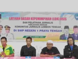 Profesi Wartawan Adalah Profesi Yang Sangat Mulia, puji Kepala SMPN I Prateng saat membuka Diklat Jurnalis