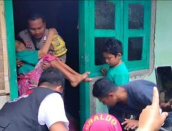 Bhabinkamtibmas bersama Yayasan Endri Foundation Berikan Bantuan Kursi Roda