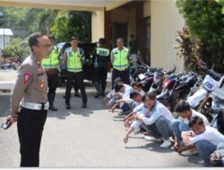 Sat Lantas Polres Bima Kota Jaring dan Nasehati Siswa Konvoi Ugal-ugalan Usai Ujian