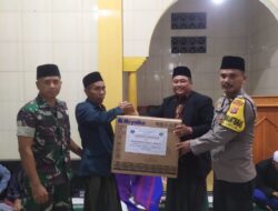 Bhabinkamtibmas dan Bhabinsa Desa Labulia Dampingi Pemdes Dalam Acara Safari Ramadhan Perdanya