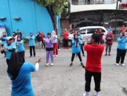 Sabtu Sehat, Fatmawati Rusdi Senam Bersama Staf Kelurahan Malimongan Baru