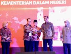 Perkuat Kebijakan SPBE, Kemendagri Terima Penghargaan Digital Government Award 2023