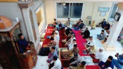 Ceramah Tarawih di Masjid Awaluddin Tallo, Rudianto Lallo: Kunci Sukses Dunia dan Akhirat adalah Ilmu Pengetahuan