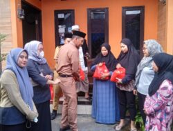 Bulan Ramadhan, Kecamatan Rappocini Gelar Silaturahmi dan Bagi Sembako Ke Warga di 2 Lorong Wisata