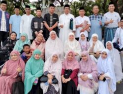 Pemkot Makassar Bersama Dinas PU Lakukan Shalat Subuh Berjamaah   