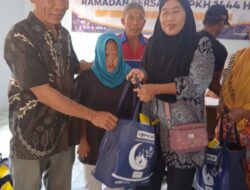 Kades Jelantik Beserta Ibu Bantu Warga Disibilitas Menerima BPKH