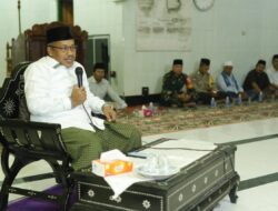 Acara Nuzulul Qur an di Masjid Taman Baru Desa Pengenjek  Dihadiri Bakal Calon DPD RI Tauhid Rifai