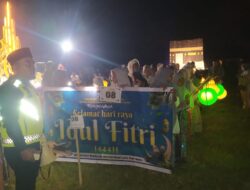 Kades Bonjeruk Lepas Pawai Takbir Sambut Hari Raya Idul Fitri 1444 H.