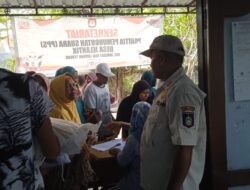 Pemdes Jelantik Menyalurkan Bantuan  Cadangan Pangan Pemerintah kepada 1715 KPM