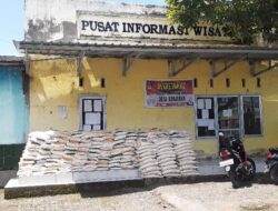 Pemdes Bonjeruk Salurkan Bantuan Beras CPN Jelang Lebaran Topat