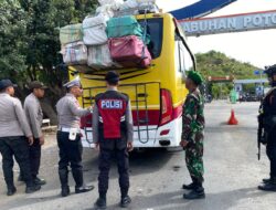 Sinergitas TNI -POLRI Pengamanan Arus Mudik di Pelabuhan Laut Tano
