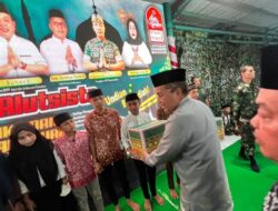 Gebyar Ramadan, Danny Pomanto Dampingi Pangdam XIV Hasanuddin Bagi-Bagi Sembako ke Anak Yatim Piatu