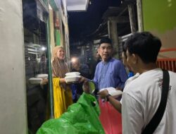 Ketua DPRD Rudianto Lallo Kembali Gelar Gerebek Sahur, Bagikan Makanan Kepada Warga Kelurahan Tamamaung
