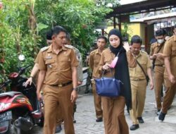 Camat Ujung Tanah Dampingi Kepala Inspektorat Silaturahmi Ramadan SKPD di Lorong Wisata dan Bagikan Sembako Kepada Warga