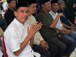Hadiri Undangan Buka Puasa Tomas, Rudianto Lallo Puji Kekompakan Warga Bangkala