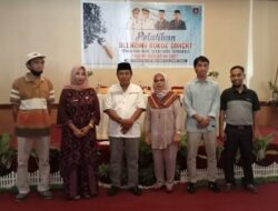 KADISDAG LOTENG TUTUP ACARA PELATIHAN BLENDING ROKOK DILANJUTKAN DENGAN PEMBAGIAN SERTIFIKAT PESERTA