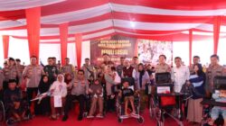 Kapolres Lombok Tengah Dampingi Kapolda NTB salurkan Bansos Kemensos RI