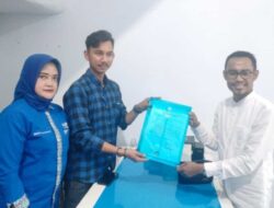 Diantar Keluarga, Kerabat dan Tim, Sahruddin Said Kembalikan Berkas Pencalonan di Kantor PAN Makassar