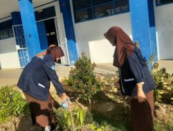 Tanamkan Kedisiplinan Menjaga Kebersihan, UPT SPF SMPN 51 Makassar Gelar Kerja Bakti