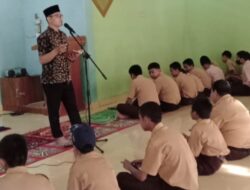 UPT SPF SMPN 54 Makassar Laksanakan Jumat Ibadah, Wujudkan Karakter Siswa