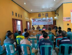 Jumat Curhat Wakapolres Sumbawa Barat Lakukan Diskusi dan Tanya Jawab Bersama Warga Desa Manemeng