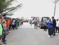 Serius Tangani Kebersihan, Fatmawati Rusdi Pimpin Jumat Bersih