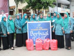 PKK Kecamatan Mariso Berbagi Takjil Gratis