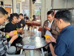 Krimsus Polda Sulsel Adakan Lomba Domino Antara Media di Cafe Kopizone