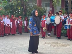 Peringati HUT RI ke-78, UPT SPF SD Negeri Kakatua Makassar Gelar Upacara Bendera