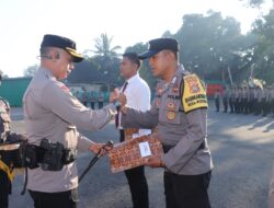 Kapolres Loteng Berikan penghargaan dan Apresiasi Kepada Personil Yang Berprestasi