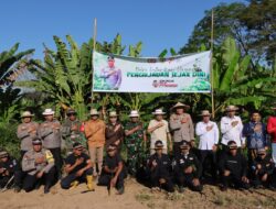 Polri Lestarikan Negeri Dengan Penghijauan Sejak Dini