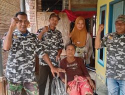 Penyerahan Bantuan Kursi Roda bagi Penyandang Disabilitas di Desa Pengenjek