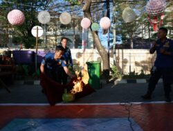 Pengunjung F8 Antusias Foto Bareng Satwa Liar di Both Damkar Makassar