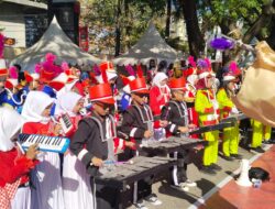 Siswa UPT SPF SDN Kakatua Tampilkan Drum Band Gita Siara Kakatua di Makassar F8