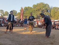 Anggota DPRD Loteng Dari Politisi Partai Demokrat Perang Gebuk Dengan Kades Bonjeruk saat Buka Bonjeroek Culture Festival