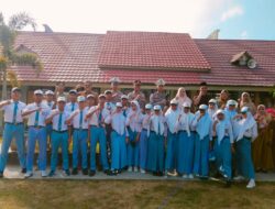 Kapolsek Kopang Pimpin Apel Pagi di SMAN 1 Kopang