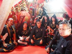 Hadiri Ritual Adat Pemakaman Obed Nego, PJ Gubernur Prof Zudan: Sejak Dulu Beliau Orang Baik