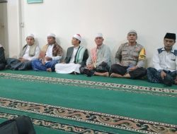 Babinkamtibmas Desa Dangiang Kayangan Hadiri Acara Maulid Di Desa Binaannya