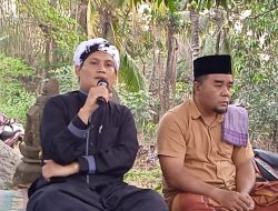 KEPALA DESA IKUT MENGHADIRI PEMAKAMAN DAN BELA SUNGKAWA KEPADA WARGA