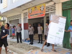 Polres Loteng Kawal Dan Amankan Kedatangan Logistik Pemilu 2024.