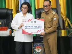 Dinilai Berhasil Kendalikan Inflasi, Pemprov Sulbar Terima Penghargaan Dana Insentif Fiskal