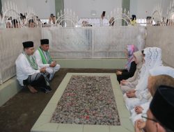 Rombongan Kapolda NTB, Ziarah Makam Pahlawan NTB TGKH. M. Zainuddin Abdul Majid