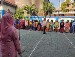 Semarak Pakai Baju Adat, UPT SPF SMPN 45 Gelar Upacara Bendera Peringati HUT Kota Makassar ke- 416