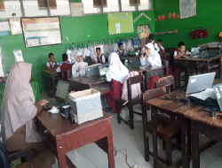 Gunakan Crome Book dari Disdik Kota Makassar, SD Inpres Malbert I Gelar Gladi ANBK 2023