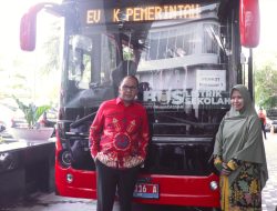 Komitmen Makassar Kota Low Carbon, Danny Pomanto Launching Bus Sekolah Listrik