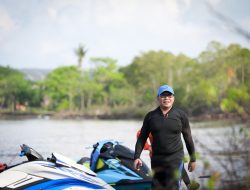 Akhir Pekan! Danny Kendarai Jetski dan Santap Hidangan Olahan Ikan di Kampung Nelayan Barombong