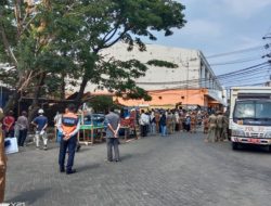 Satpol PP Makassar Dampingi Dinas Pertanahan Kembalikan Fungsi Fasum di Topaz Raya