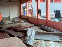 Puting Beliung Terjang Kos-kosan di Area Unhas Kecamatan Tamalanrea