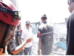 Camat Ujung Tanah Turun Langsung Cek lokasi kebakaran, Jl. Barukang Utara .Lr. 15