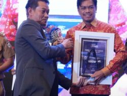 PJ Sekda Makassar Sabet Penghargaan Tokoh Progresif dan Inspiratif